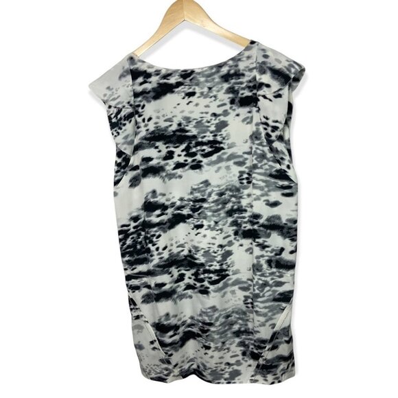 IRO Tie Dye Ikat Mini Dress Ruffle Sleeve Size Small IRO SIze 1 Light Grey White - Picture 4 of 7